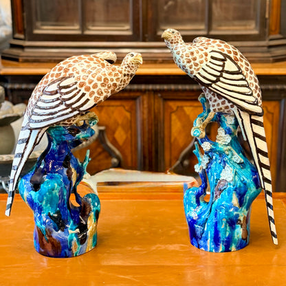 Magnifico par de gallinas de Guinea de mayólica chorreada Art-Deco. Japón SXX