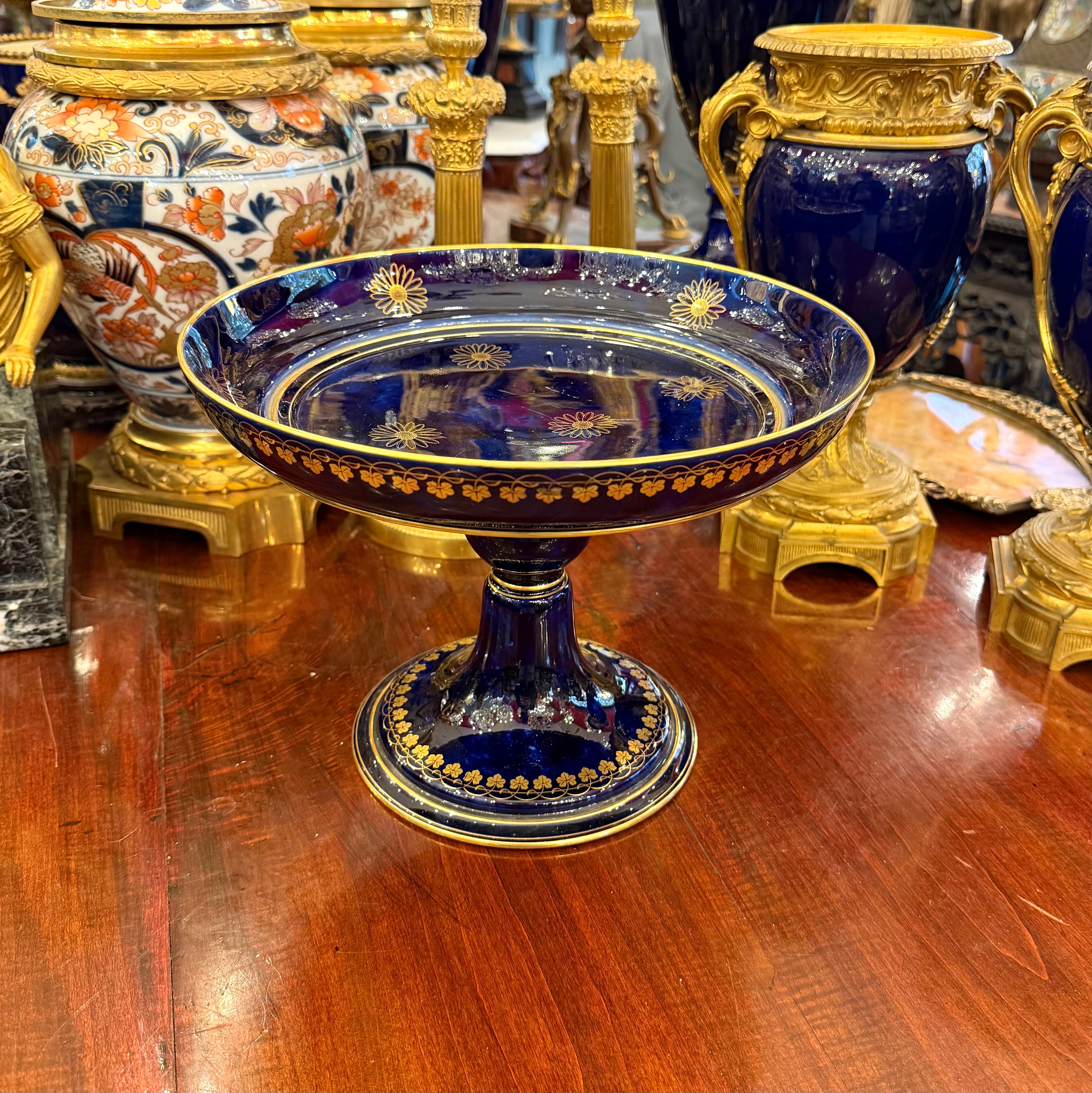 Frutero de porcelana Dore a Sevres. Frncia SXIX