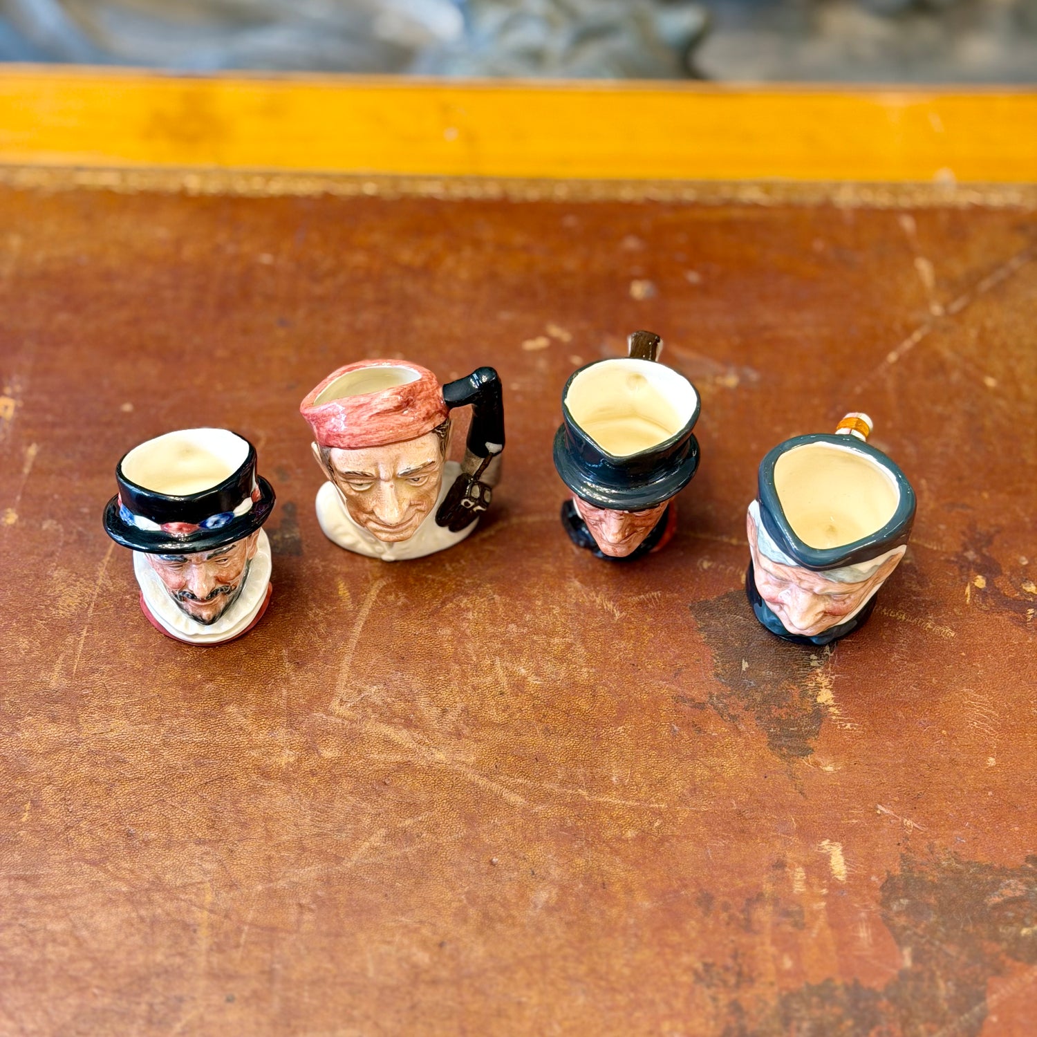 Set de 4 Tobys Royal Doulton. Inglaterra SXX