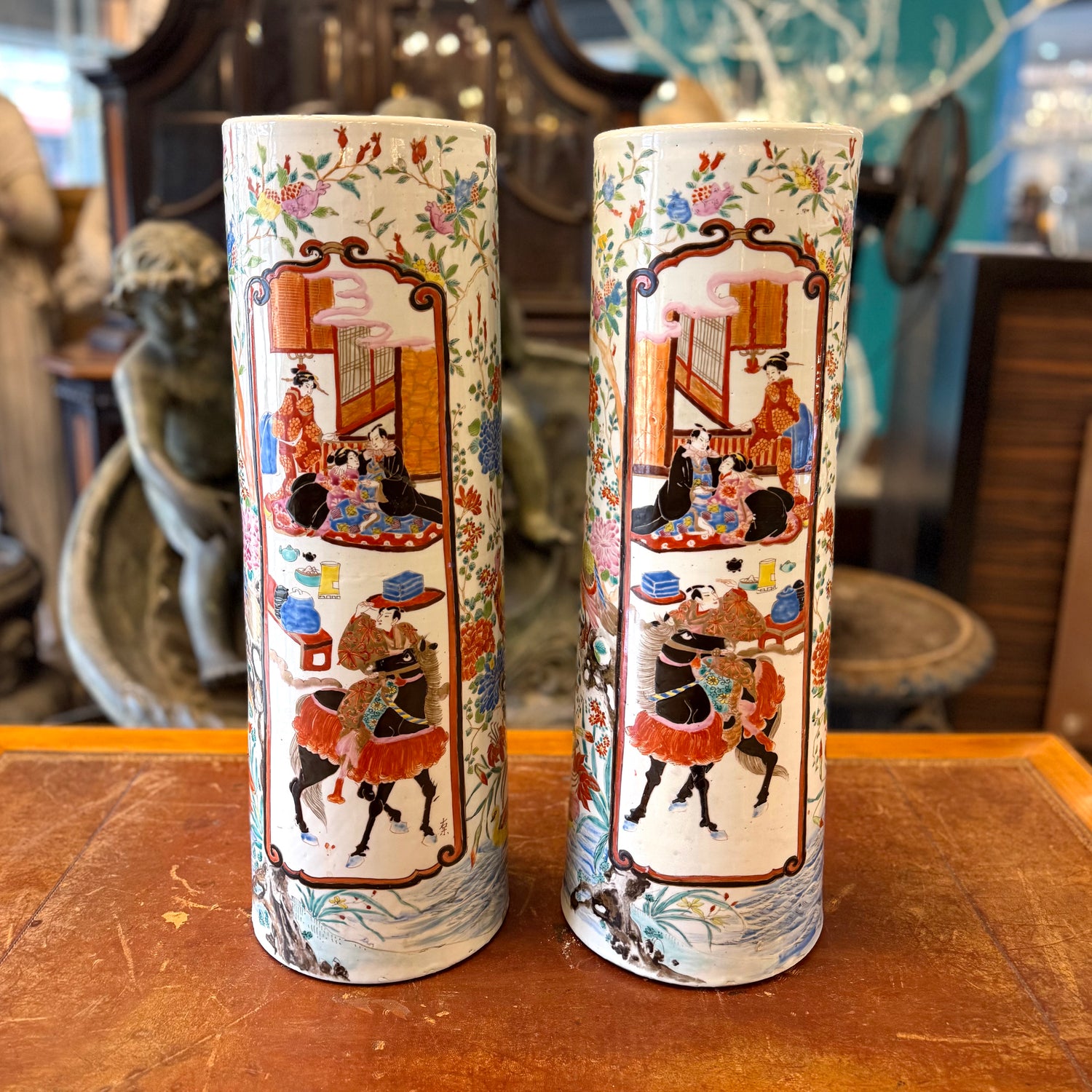 Gran par de pinceleros de caolín japoneses. Japón SXIX