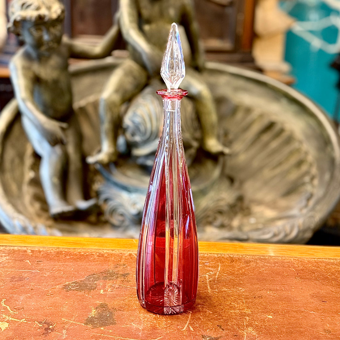 Botella de cristal cortado belga de lonjas. Bélgica SXX
