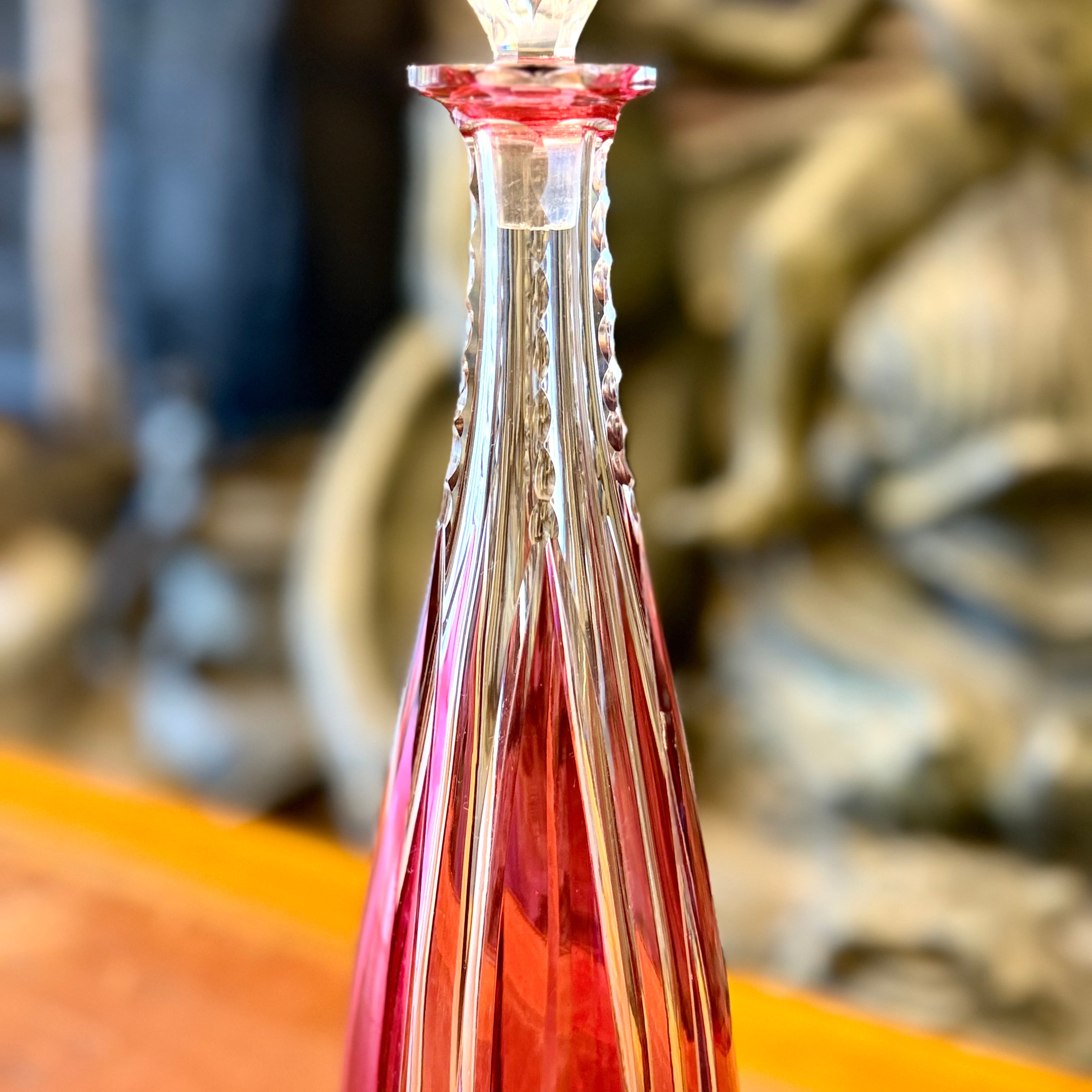 Botella de cristal cortado belga de lonjas. Bélgica SXX
