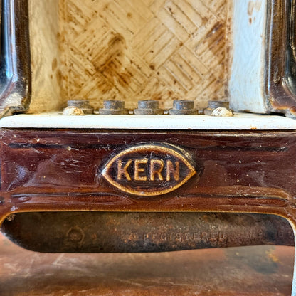 Estufa gas inglesa Welsbach Kern de fierro fundido Art-Nouveau. Inglaterra SXX