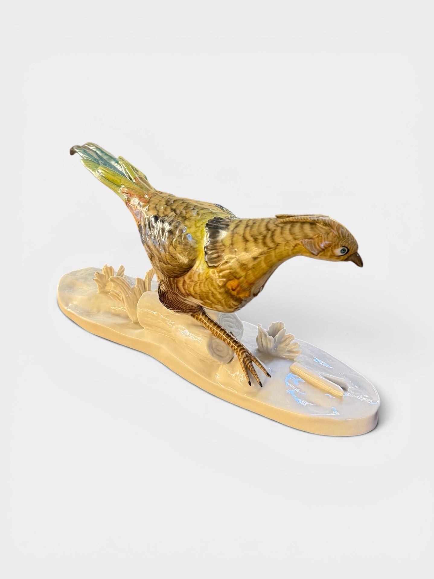 Figura de porcelana Faisan Bavaria. Alemania SXX