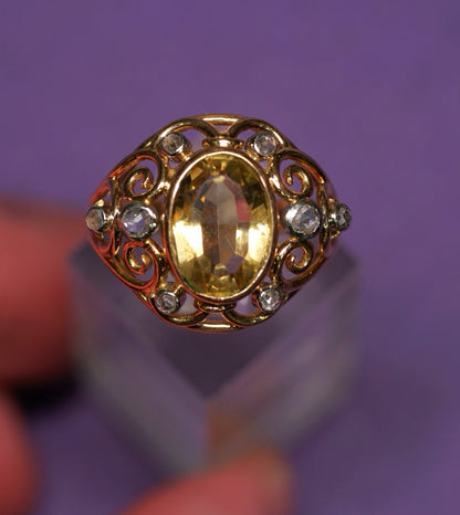 Anillo en oro amarillo con una citrina. Año 1890