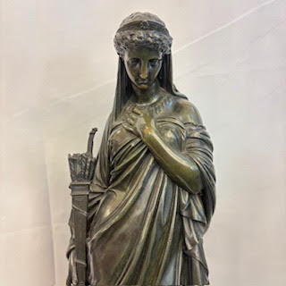 Escultora Diana la cazadora Eugéne Lois Lequesne. Francia SXIX